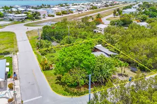 290 46th St, Summerland Key, FL 33042 - Photo 1