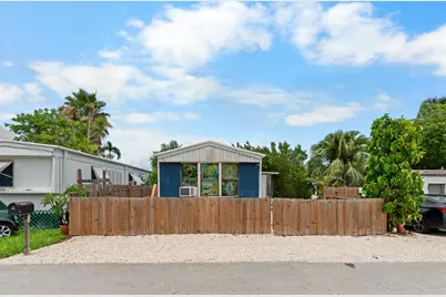 17 Palm Drive, Saddlebunch, FL 33040 - Photo 1