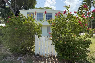 70 Shoreland Dr, Key Largo, FL 33037 - Photo 1