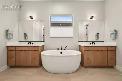 3354 Crest Hollow View, Colorado Springs, CO 80904 - Photo 18