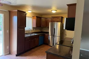 7135 Poteae Dr, Colorado Springs, CO 80915 - Photo 6