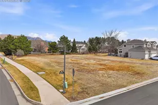 3810 Edgecliff Ct, Colorado Springs, CO 80904 - Photo 12