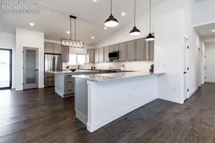307 N Lyons Dr, Pueblo West, CO 81007 - Photo 6