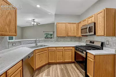 7170 Mount Higgins Heights, Colorado Springs, CO 80922 - Photo 10