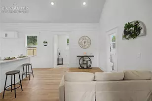 11 N 13th St, Colorado Springs, CO 80904 - Photo 2