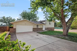 1065 Applewood Dr, Colorado Springs, CO 80907 - Photo 2