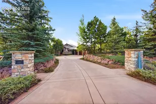 13970 Staffshire Ln, Colorado Springs, CO 80908 - Photo 2