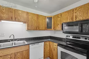 434 Valley Hi Cir, Colorado Springs, CO 80910 - Photo 12