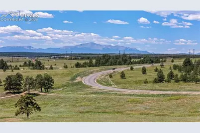 10906 Alamar Way, Colorado Springs, CO 80908 - Photo 2