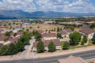 2136 Summerset Dr, Colorado Springs, CO 80920 - Photo 2