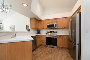 2136 Summerset Dr, Colorado Springs, CO 80920 - Photo 4