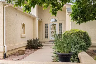 10 Brave Eagle Ct, Pueblo, CO 81001 - Photo 2