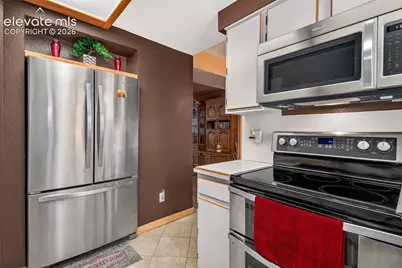 2035 Sussex Lane, Colorado Springs, CO 80909 - Photo 4