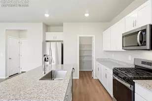 6747 Roundtail Wy, Colorado Springs, CO 80925 - Photo 12