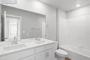 6747 Roundtail Wy, Colorado Springs, CO 80925 - Photo 22