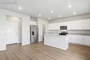 6747 Roundtail Wy, Colorado Springs, CO 80925 - Photo 8