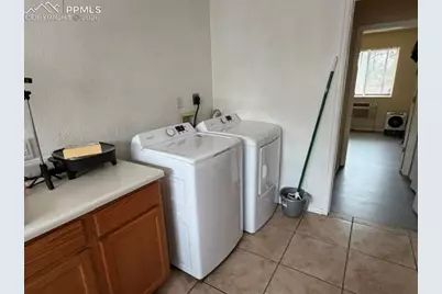 1701 Oakshire Lane, Pueblo, CO 81001 - Photo 12