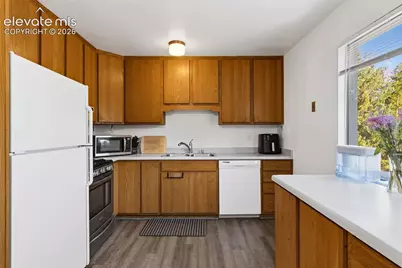 4002 Shelley Avenue, Colorado Springs, CO 80910 - Photo 8