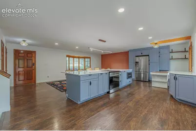6717 Bishop Drive, Colorado Springs, CO 80918 - Photo 4