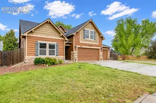 3895 Shining Star Dr, Colorado Springs, CO 80925 - Photo 2