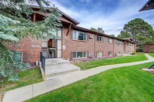 6633 W Dublin Loop, Colorado Springs, CO 80918 - Photo 2