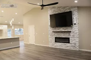 1626 W Alvarado Dr, Pueblo, CO 81007 - Photo 4