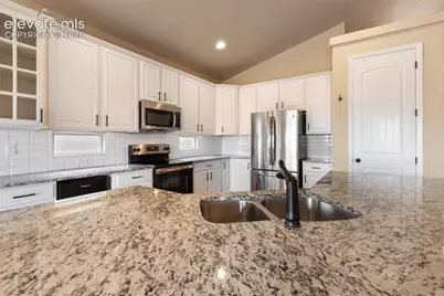 7492 Bigtooth Maple Drive, Colorado Springs, CO 80925 - Photo 10