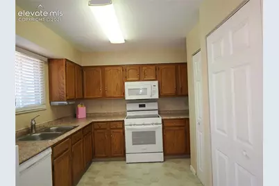 7525 Deer Trail, Colorado Springs, CO 80911 - Photo 8