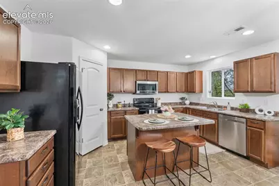 421 Autumn Place, Fountain, CO 80817 - Photo 4