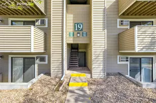 10150 Virginia Ave, Denver, CO 80247 - Photo 4