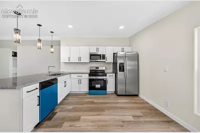 713 Santa Barbara Avenue, Pueblo, CO 81005 - Photo 6