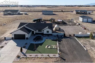 40 E Lyons Drive, Pueblo, CO 81007 - Photo 2