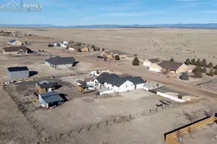 40 E Lyons Dr, Pueblo, CO 81007 - Photo 24