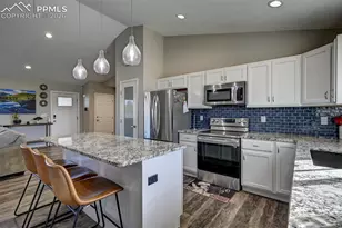 40 E Lyons Dr, Pueblo, CO 81007 - Photo 8