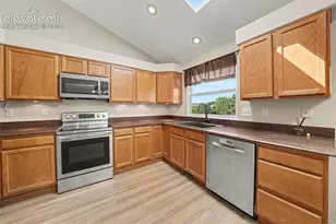 3310 Heather Glen Dr, Colorado Springs, CO 80922 - Photo 8