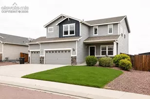 7465 Bonterra Ln, Colorado Springs, CO 80925 - Photo 2
