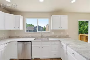 4922 Dunecrest Dr, Colorado Springs, CO 80922 - Photo 14