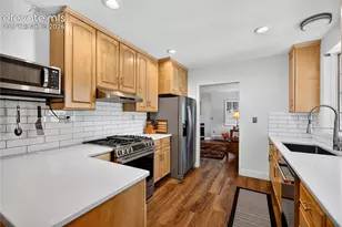 2204 N Cascade Ave, Colorado Springs, CO 80907 - Photo 6