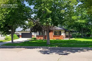 2204 N Cascade Ave, Colorado Springs, CO 80907 - Photo 2