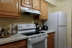411 Lakewood Circle, Colorado Springs, CO 80910 - Photo 6
