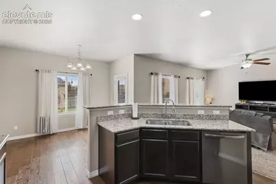 10013 Thunderbolt Trail, Colorado Springs, CO 80925 - Photo 8