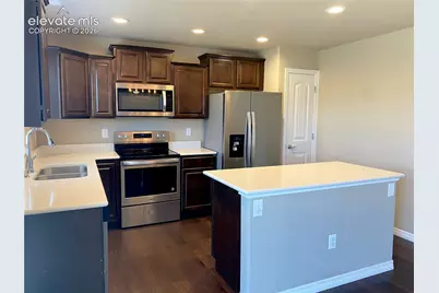 6142 Meadowbank Lane, Colorado Springs, CO 80925 - Photo 4