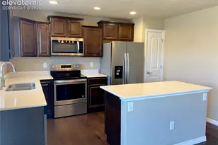 6142 Meadowbank Ln, Colorado Springs, CO 80925 - Photo 4
