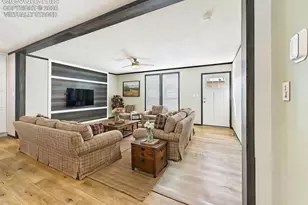 354 E Stewart Dr, Pueblo, CO 81007 - Photo 12