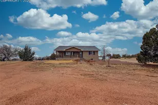 855 Marilyn Dr, Penrose, CO 81240 - Photo 2