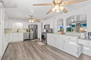 1302 Martin Dr, Colorado Springs, CO 80915 - Photo 10