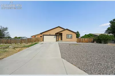 645 S Greenway Avenue, Pueblo, CO 81007 - Photo 2