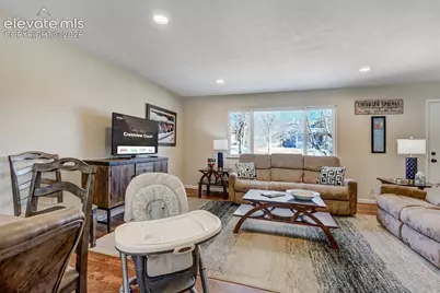 3806 Somerset Drive, Colorado Springs, CO 80907 - Photo 10