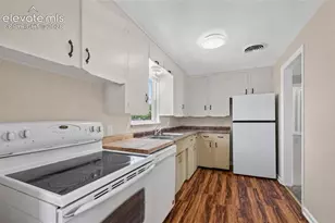 2412 8th Ave, Pueblo, CO 81003 - Photo 8