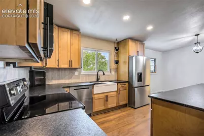609 Crestridge Avenue, Colorado Springs, CO 80906 - Photo 8